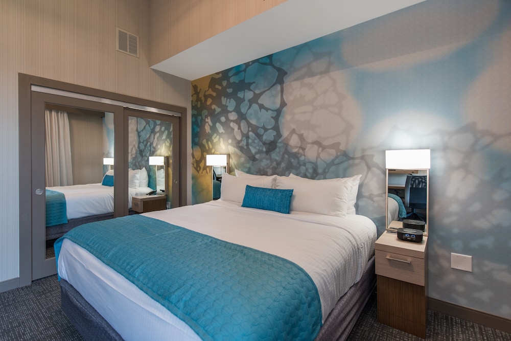 Luxury Suite, 1 King Bed with Sofa bed, Non Smoking