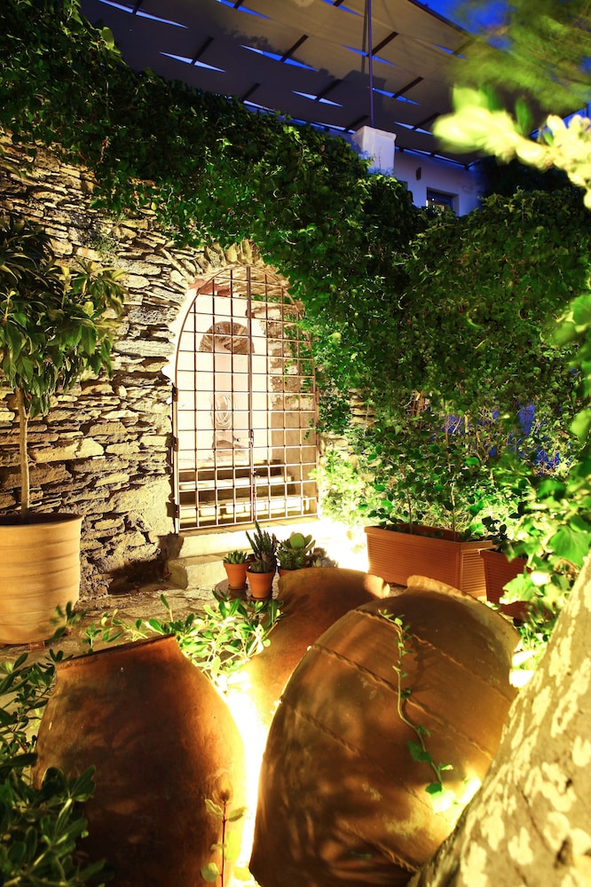 House, 3 Bedrooms, Sea View (E1) photo 2