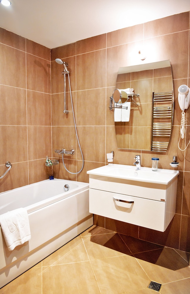 Deluxe Suite, Mountain View - Photo 6