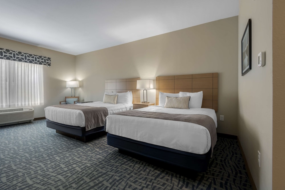 Standard Room, 2 Queen Beds, Non Smoking, Refrigerator & Microwave - Photo 6