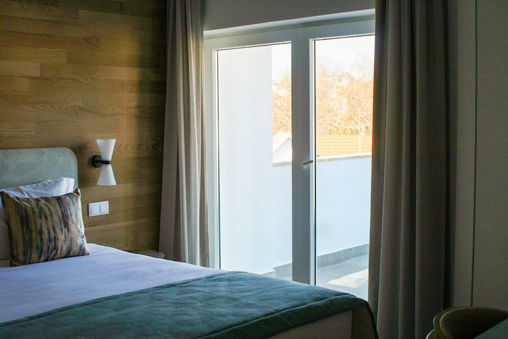 Standard Twin Room - Photo 13