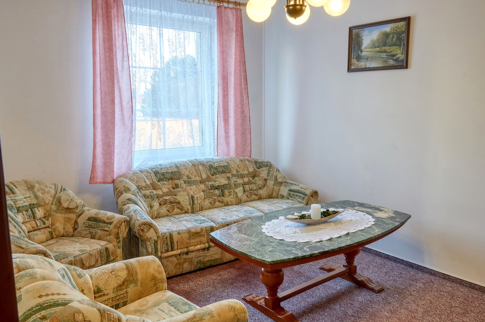 Classic Suite, 1 Queen Bed with Sofa bed, Non Smoking photo 3