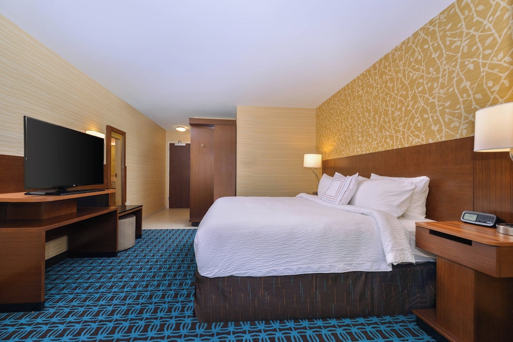 Room, 1 King Bed (Hearing Accessible)