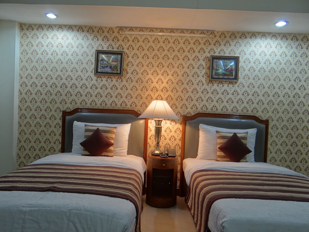 Executive Room - Photo 6