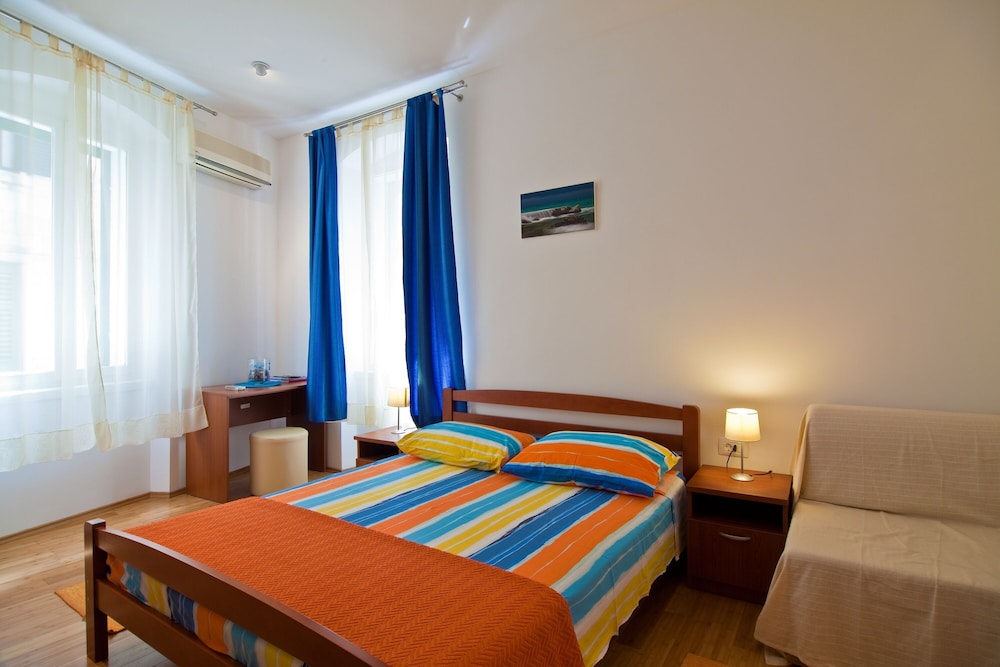 Apartment, 2 Bedrooms - Photo 7