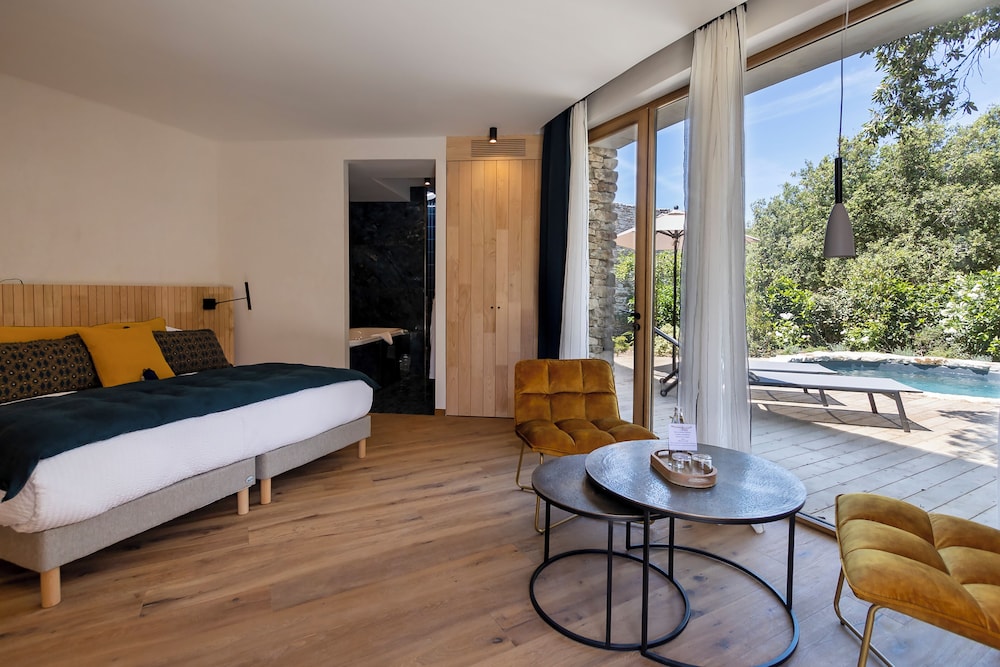 Chambre Premium, 1 très grand lit, piscine privée