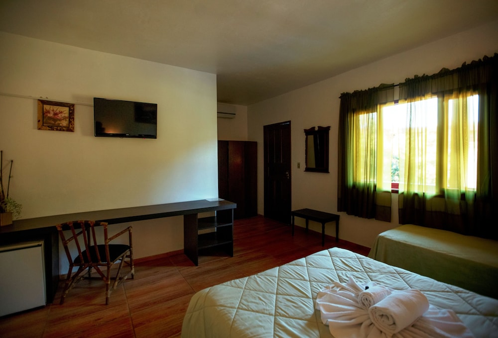 Deluxe Triple Room photo 2