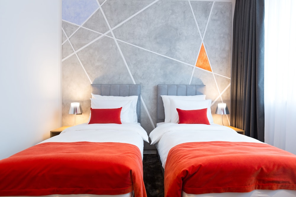 Superior Double or Twin Room, City View - Photo 8