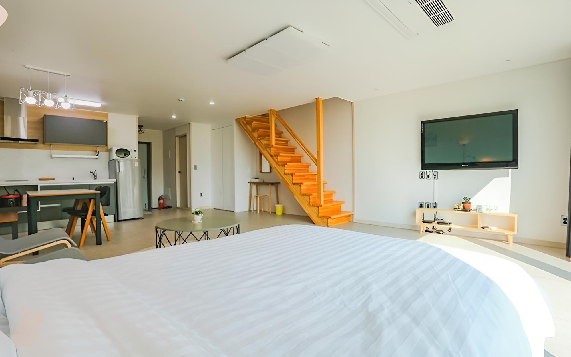 Room (Room 102 (Double and Bed Room)) photo 3