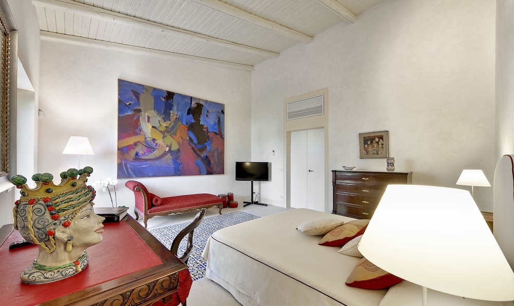 Comfort Suite, Pool Access, Garden View
