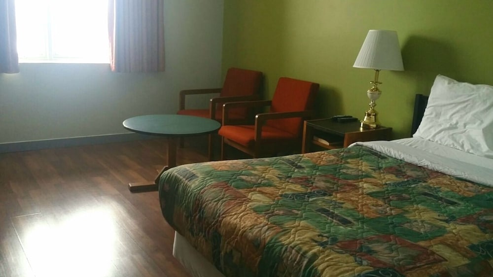Standard Room, 1 Full Size Bed photo 3