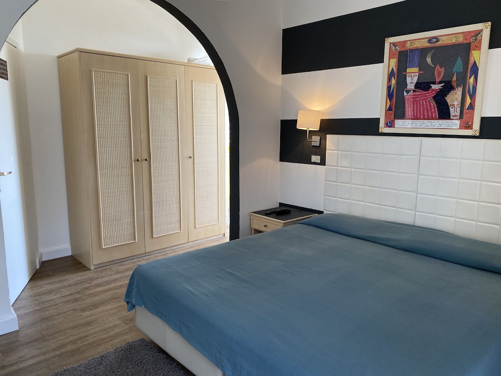 Superior Studio Suite, Sea View photo 3