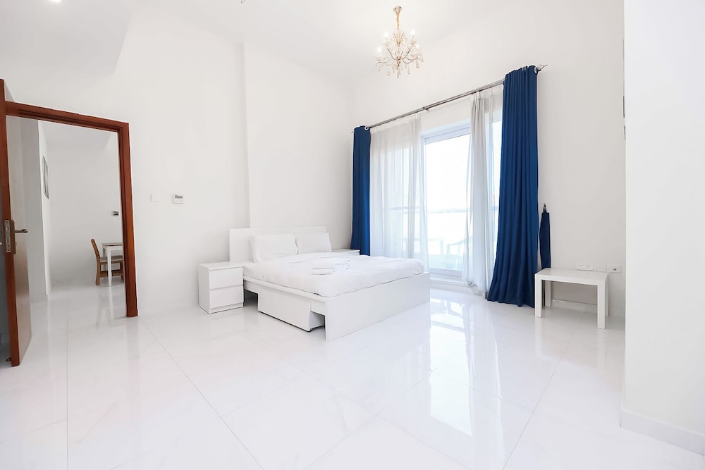Standard Apartment, 1 King Bed with Sofa bed, Non Smoking photo 2