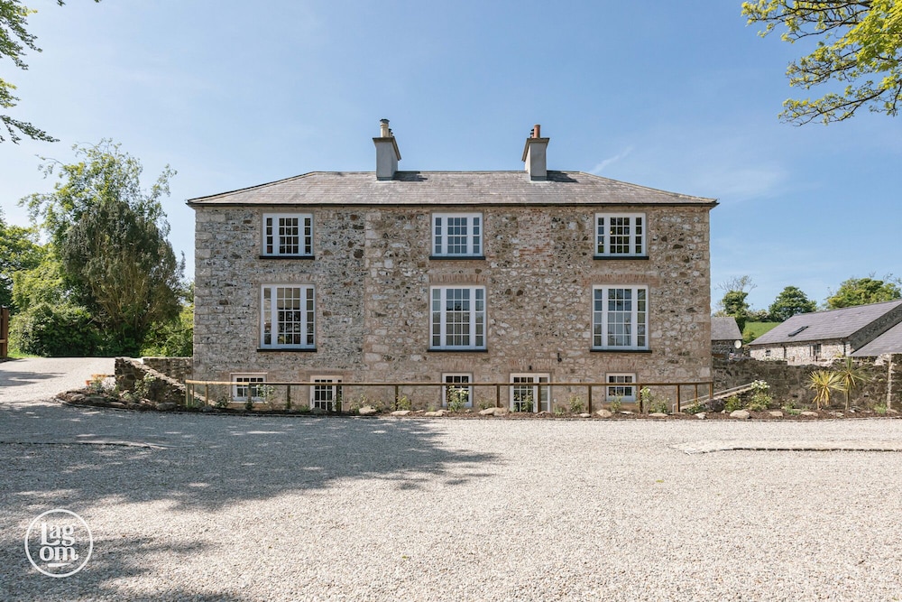 Exclusive Villa photo 1