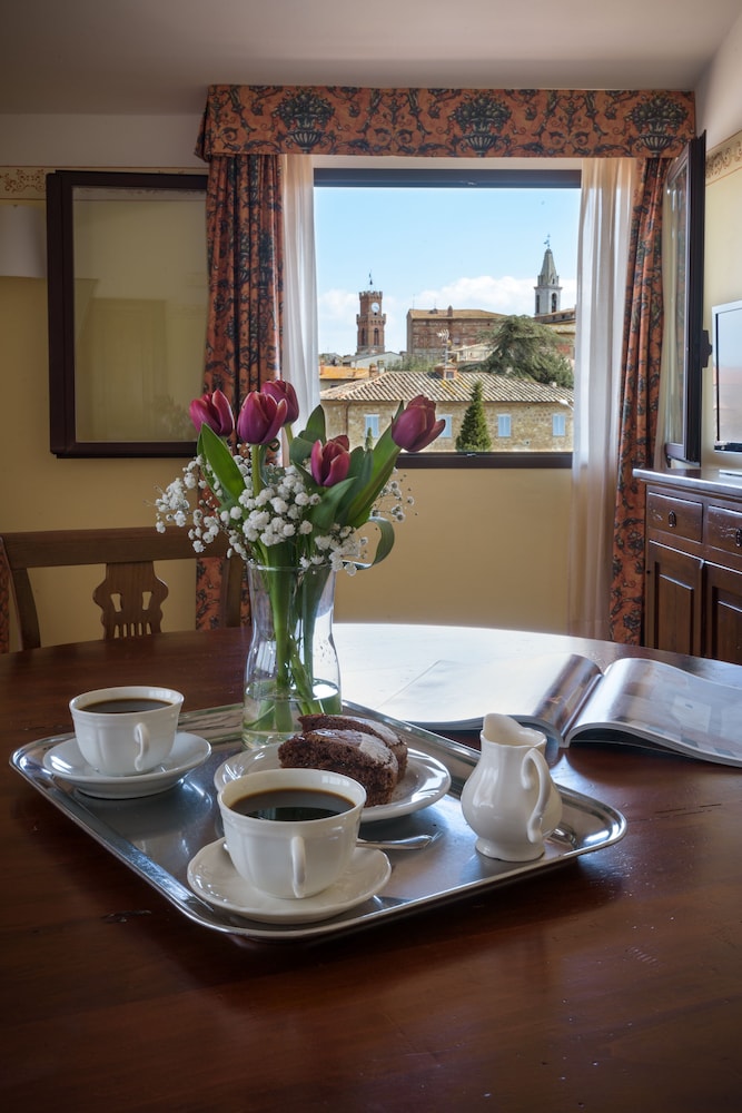 Panoramic Suite, City View (2 pax) photo 3