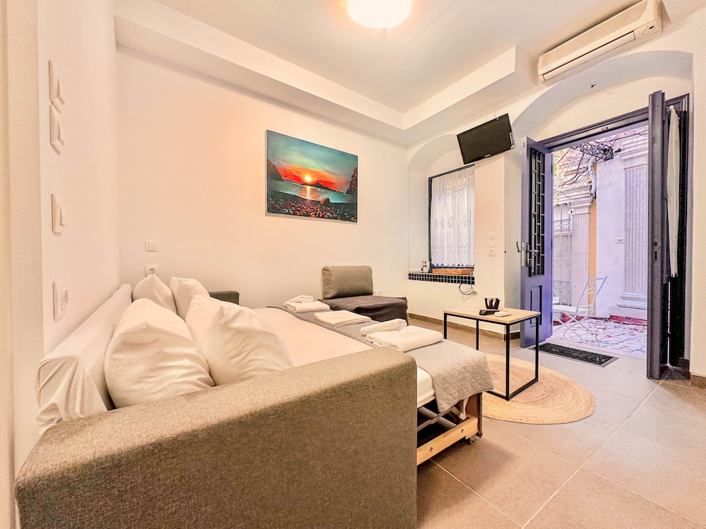 Apartment photo 1