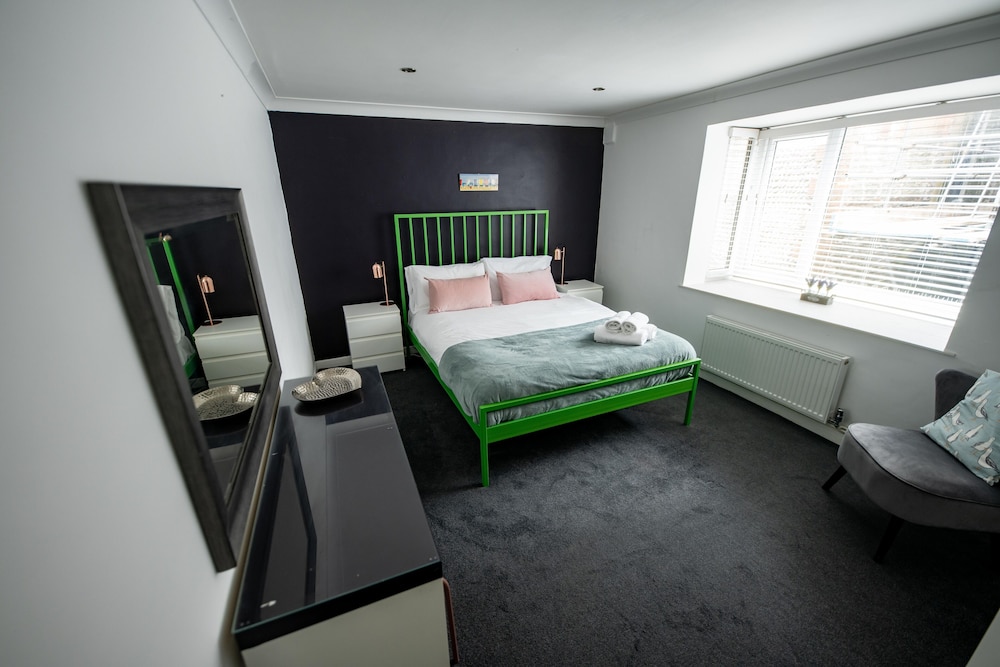 Brighton Lanes Apartment *Parking Available*