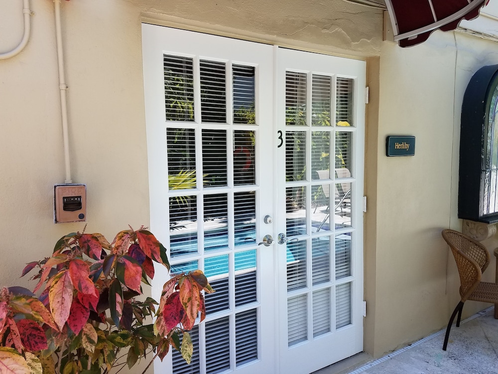 Herlihy, Ground Floor, Poolside photo 3