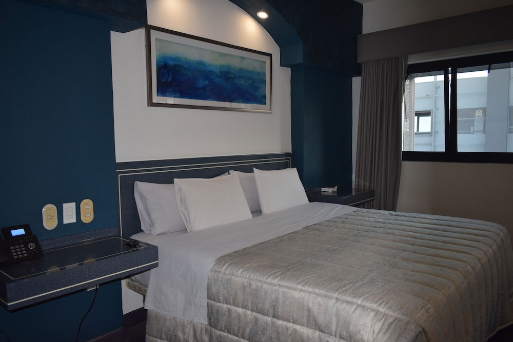 Premium Single Room