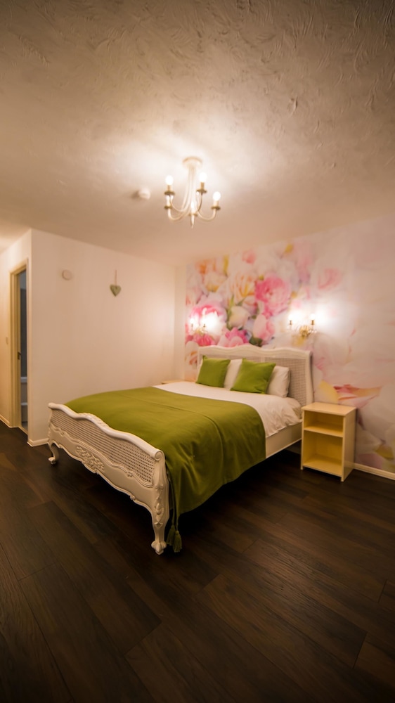 Classic Room - Photo 1