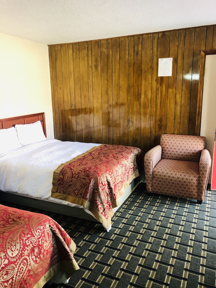 Economy Double Or Twin Room photo 2
