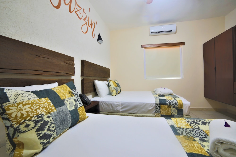 Standard Double Room, Multiple Beds - Photo 7