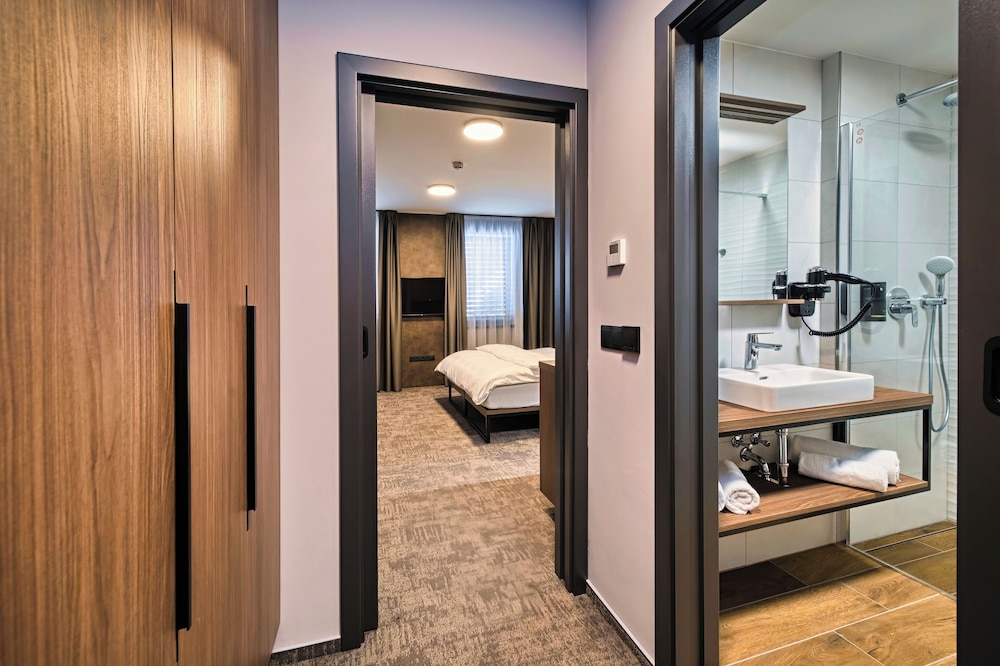 Deluxe Triple Room, Terrace