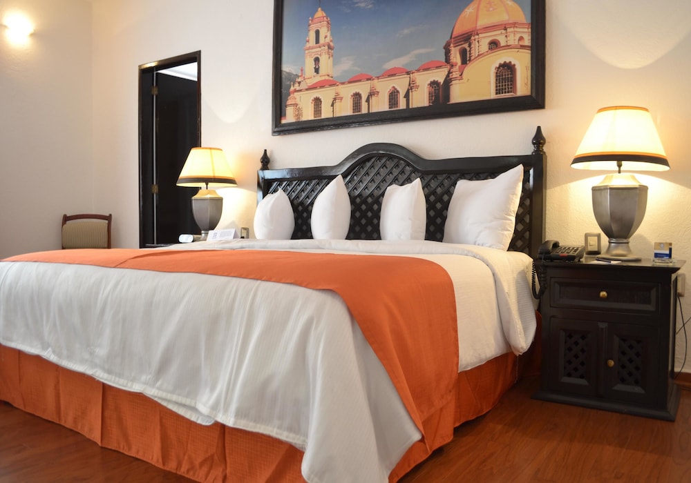 Suite, 1 King Bed (Master) - Photo 1