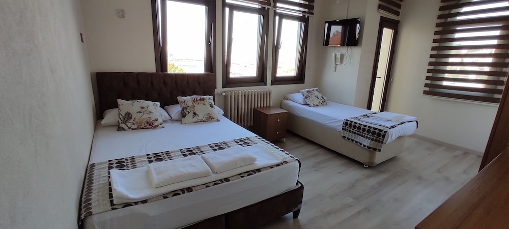 Standard Quadruple Room, Sea View photo 3