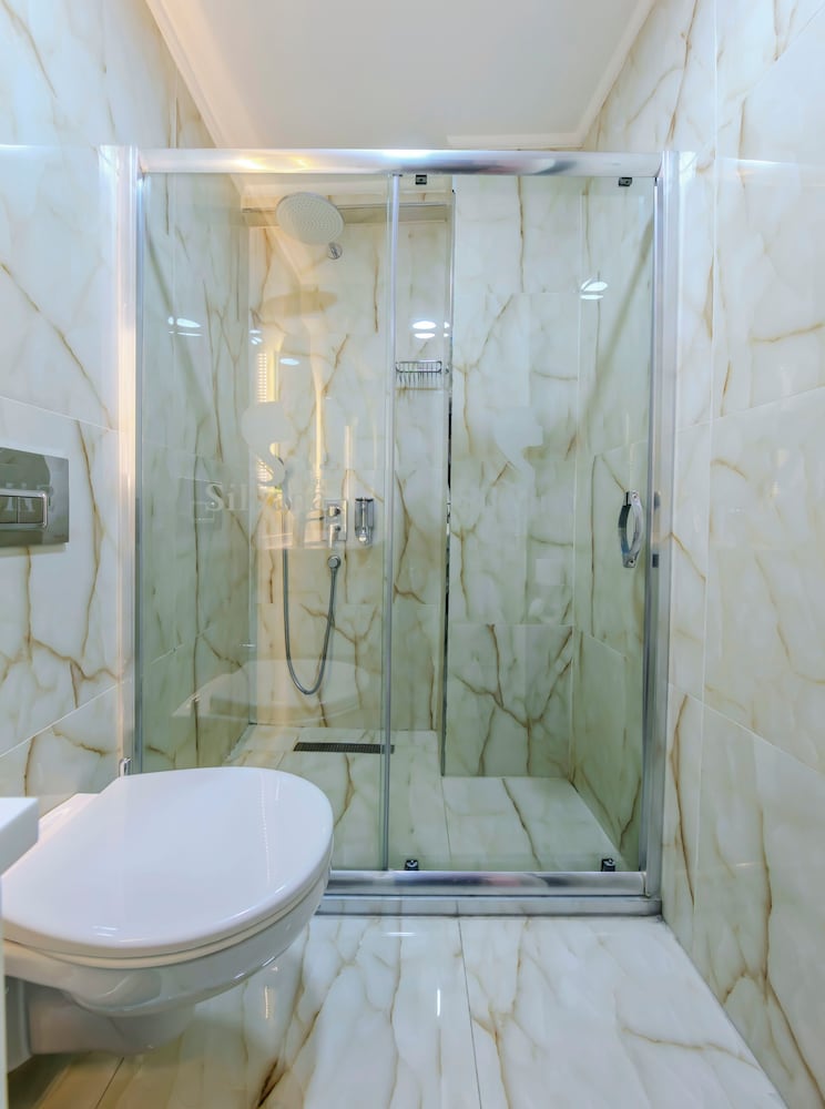 Family Double Or Twin Room, Non Smoking, Private Bathroom photo 3