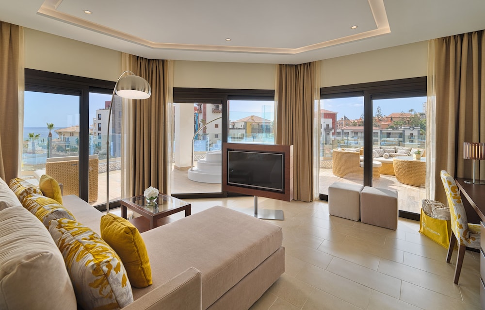 Suite Harmony (2 adults and 1 child) photo 3