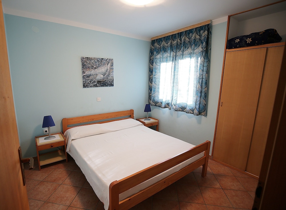 Apartment, 2 Bedrooms, Terrace, Garden View