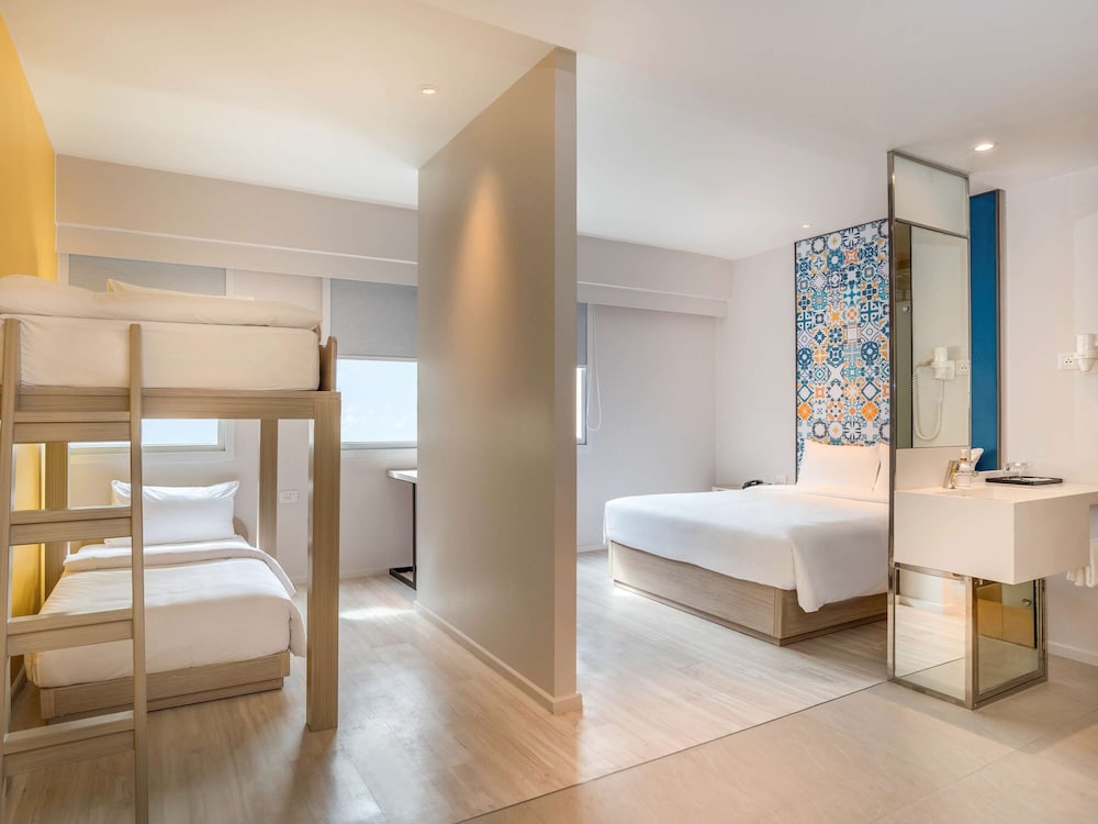 Family Double Room, Multiple Beds - Photo 1