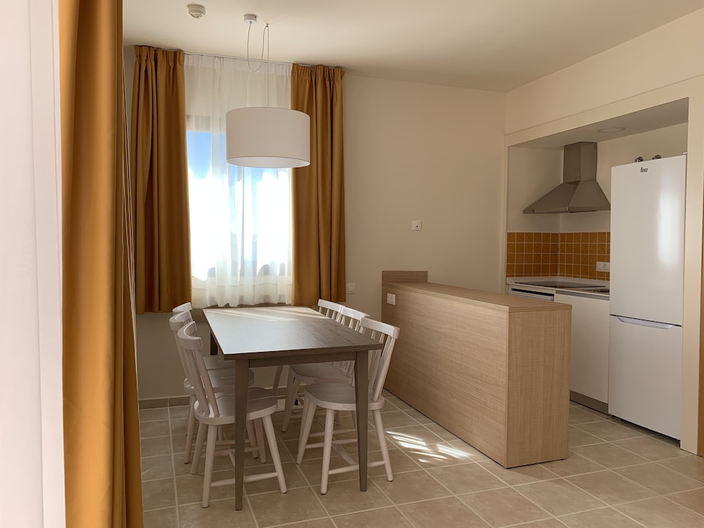 Apartment, 1 Bedroom with Garden, Balcony - Photo 4