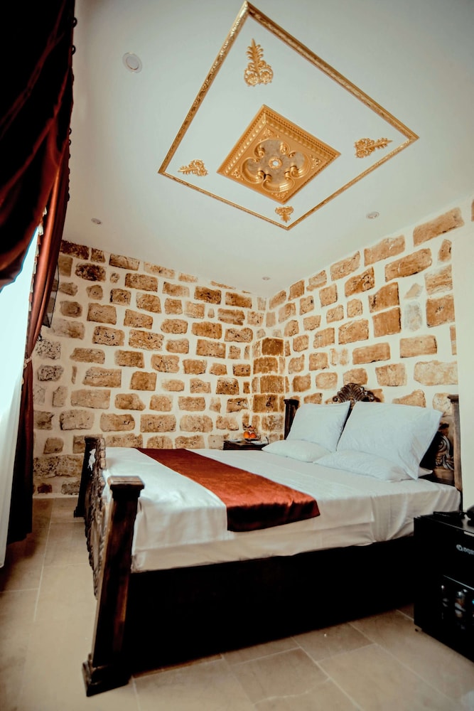 Abbara Oda photo 3