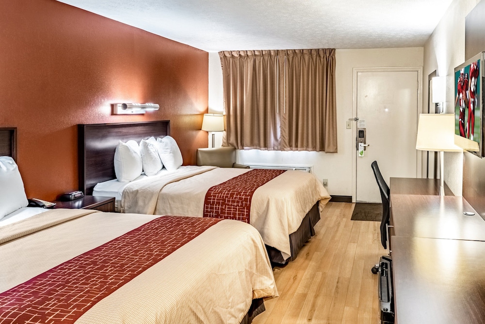 Deluxe Room, 2 Queen Beds, Non Smoking - Photo 3