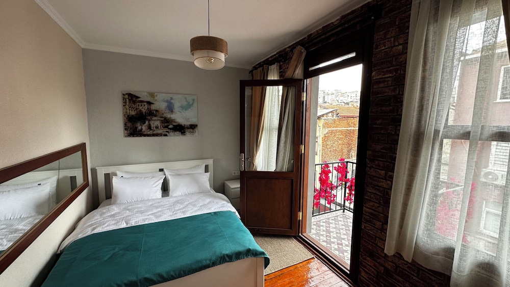 Panoramic Room, 1 King Bed photo 1