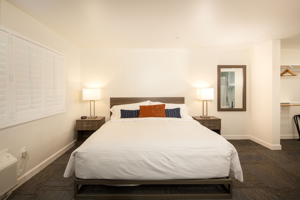 Superior Room, 1 King Bed - Photo 2