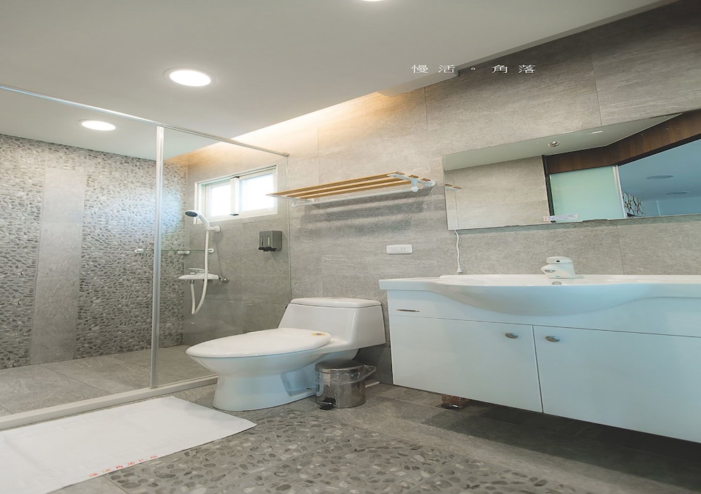 Double Room (Corner 301) photo 3