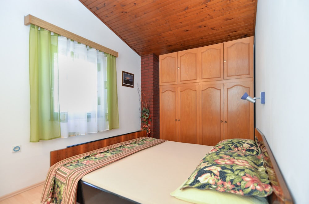 Apartment, 2 Bedrooms (811/1897)