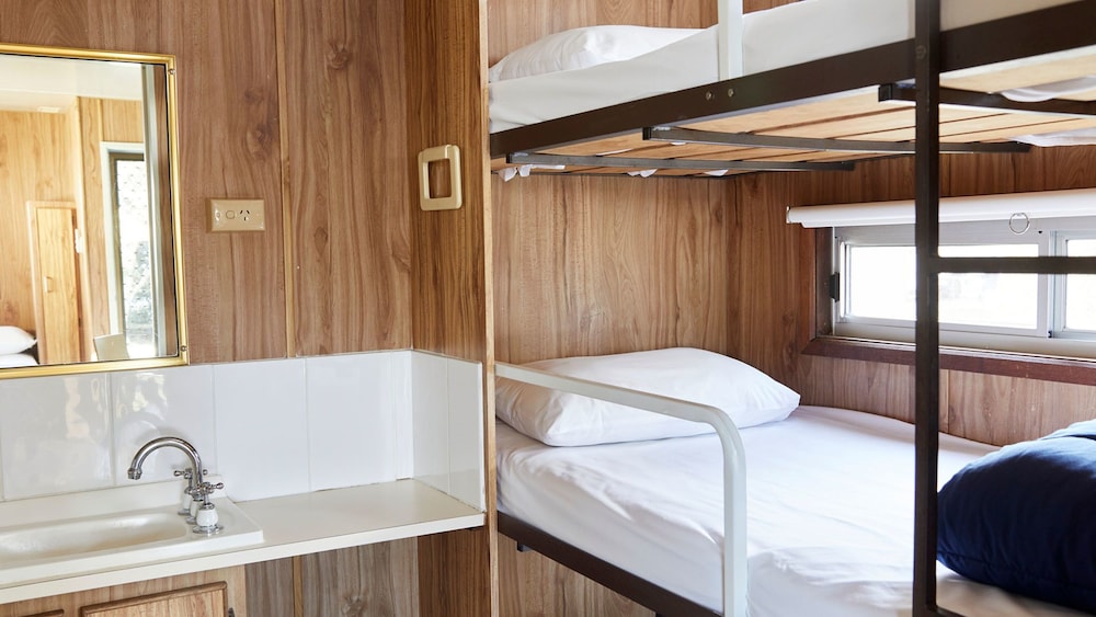 Ensuite Cabin photo 2