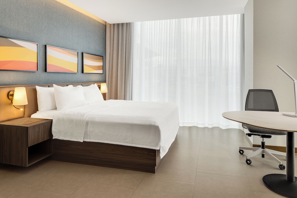Suite, 1 Bedroom photo 2