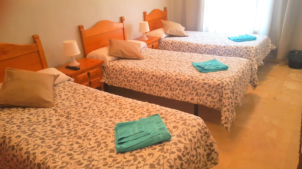 Triple Room, Shared Bathroom photo 3