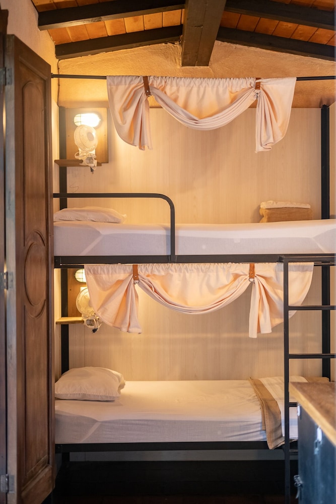 Deluxe Shared Dormitory (Women Only) photo 1