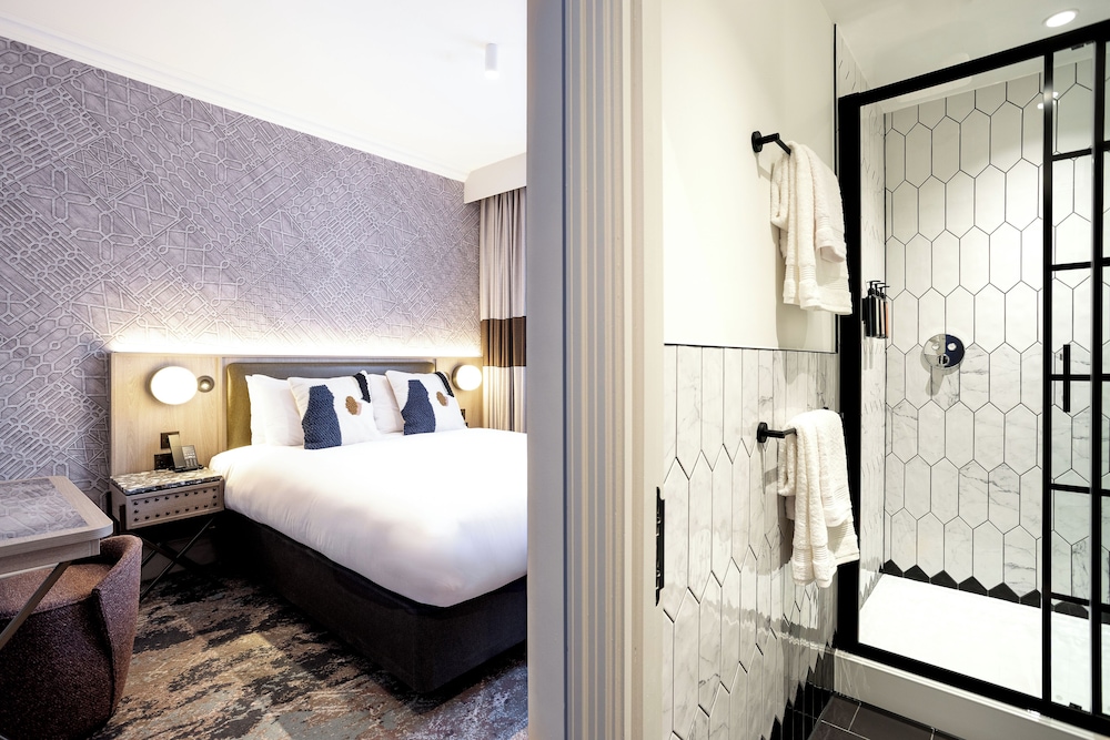 Newly Refurbished Standard Double Room - Photo 3