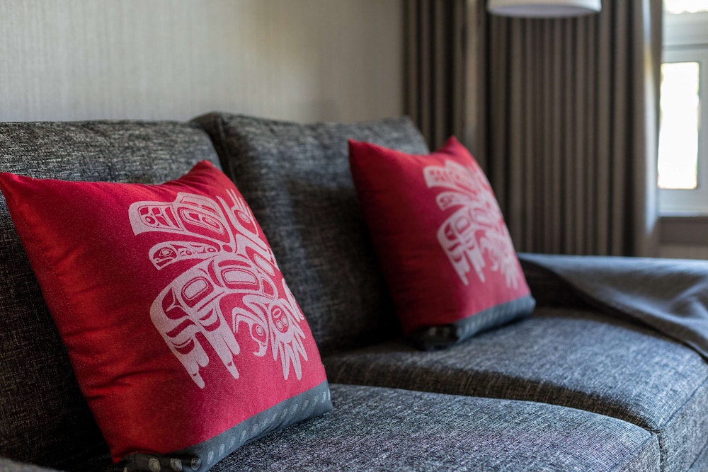 Standard Room, 1 King Bed, Accessible, Ground Floor