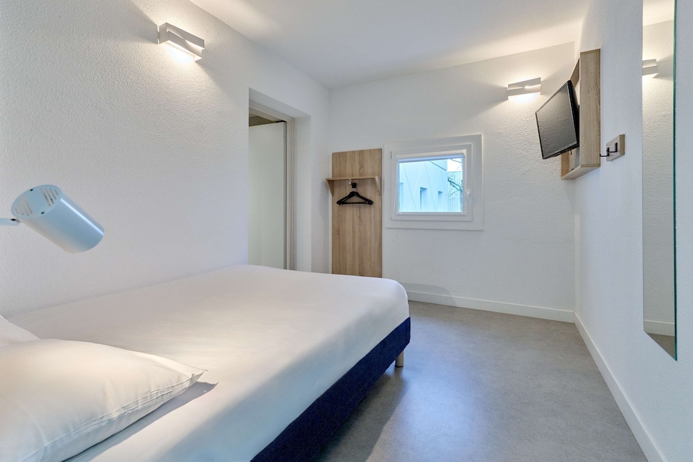 Standard Double or Twin Room, 1 Double Bed - Photo 1