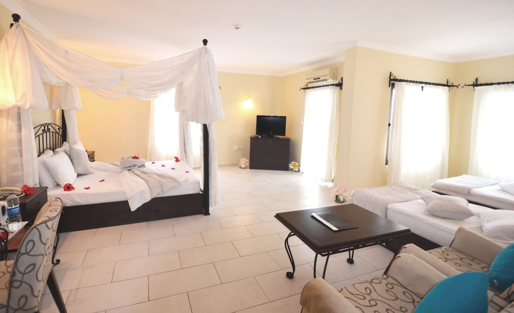 Suite, Sea View, Corner photo 2
