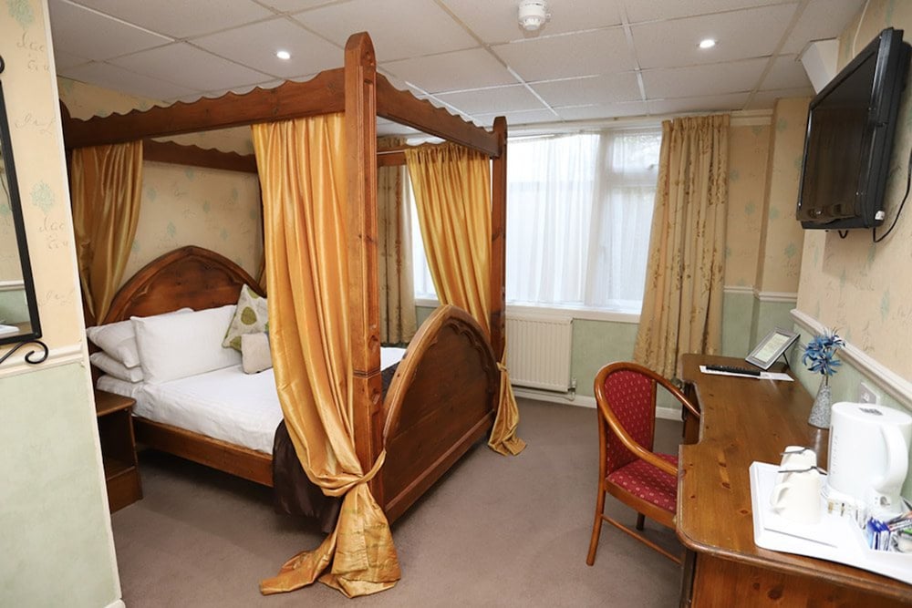 Deluxe Room (4 Poster ) photo 3