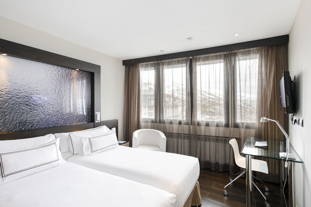 Junior Suite, 2 habitaciones (The Level con terraza y jacuzzi) Junior Suite, 2 habitaciones (The Level con terraza y jacuzzi)